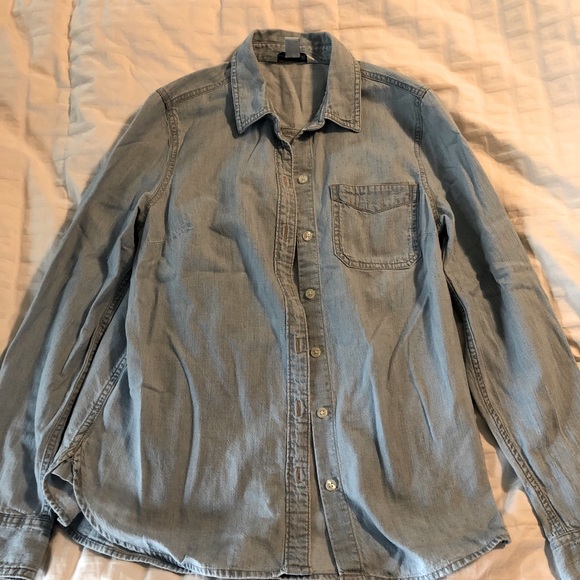 Old Navy Tops - Women’s jean shirt